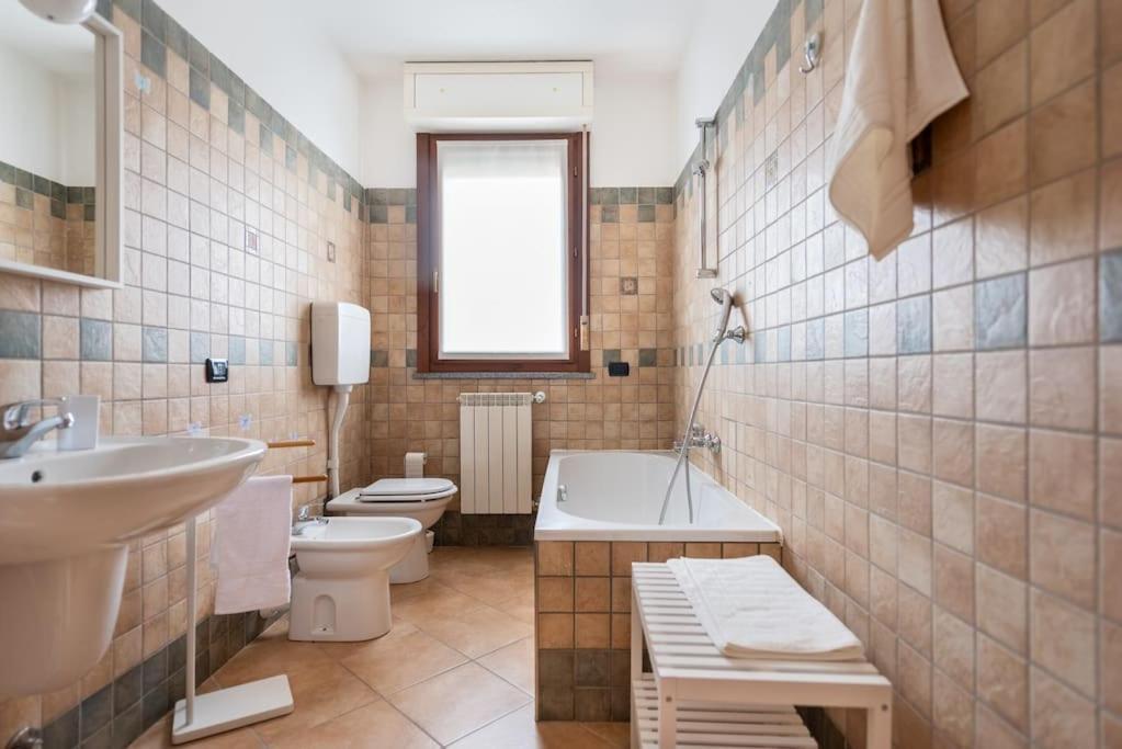 Attico Vicino Milano, Mxp, Rho Fiera Apartman Busto Arsizio Kültér fotó